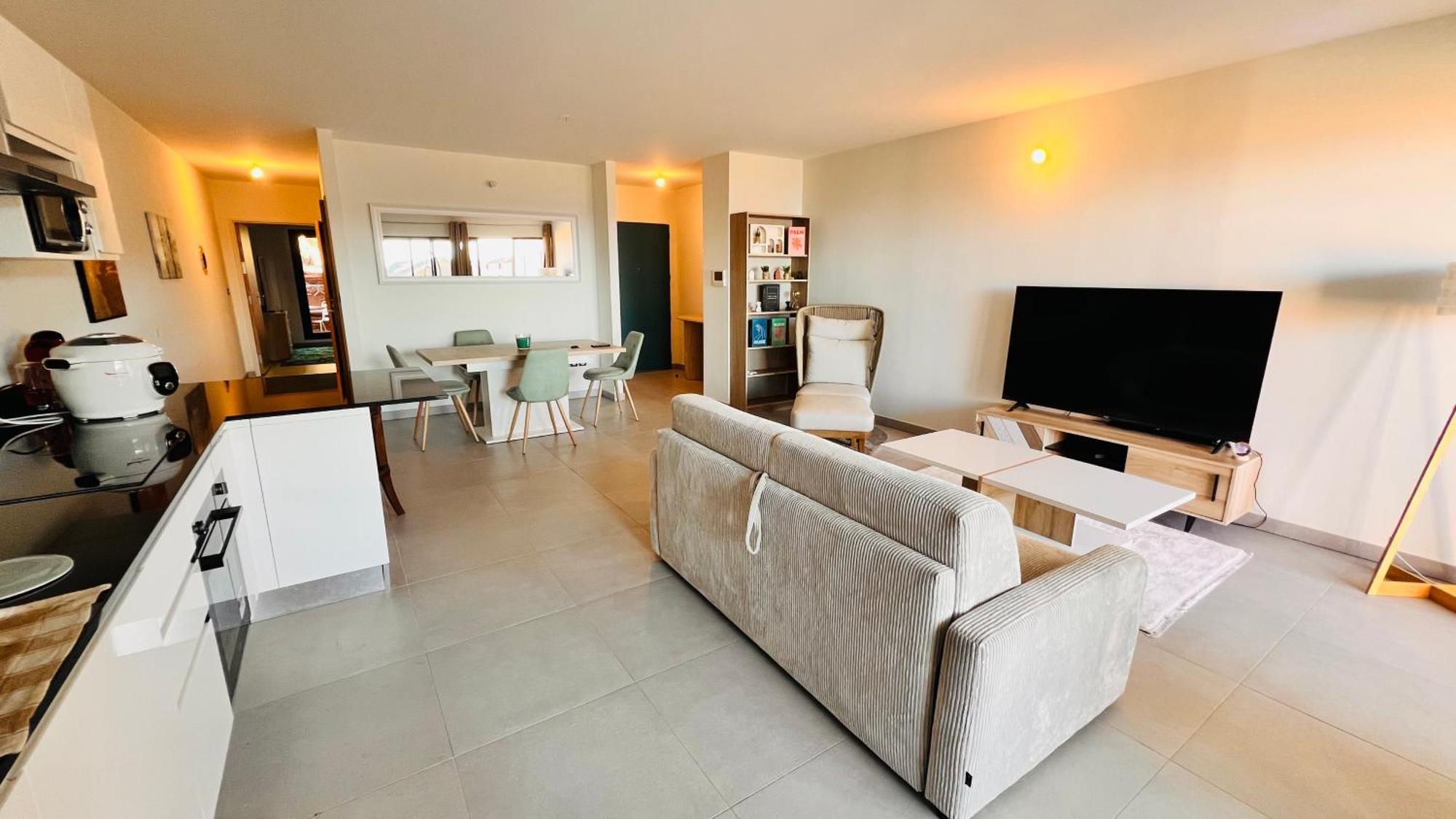 Le Reve Bleu Grand Anse Apartment Petite Île Екстериор снимка